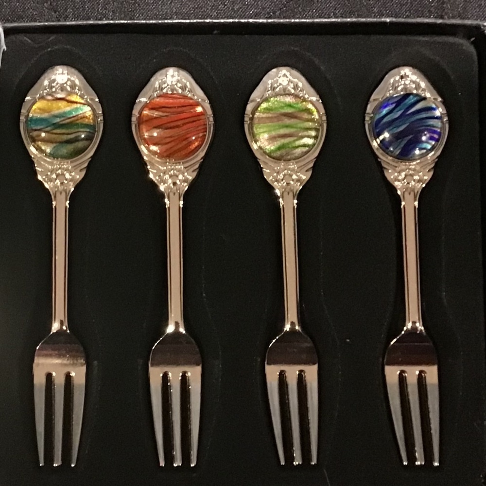 NWOT set of 4 appetizer forks with gemstone decoration